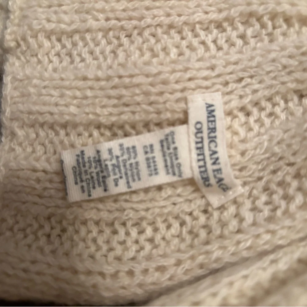 American Eagle scarf